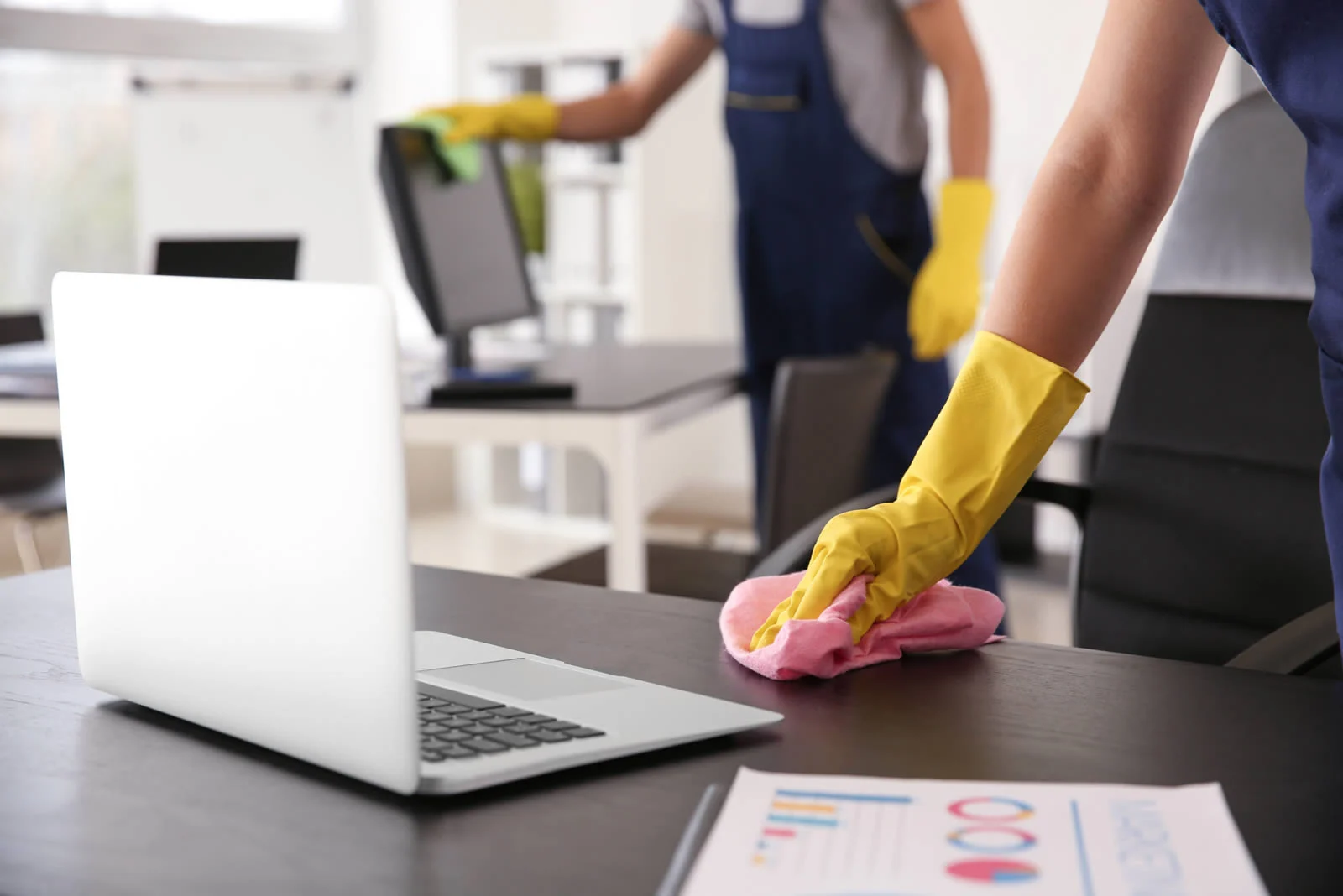 avm janitorial building cleaning services
